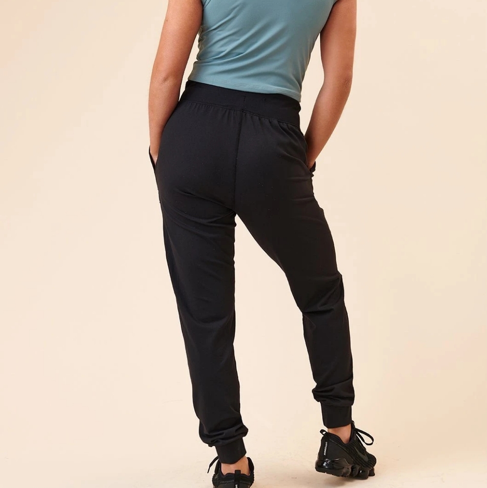 Paragon Fitwear Joggers Medium High Rise Black